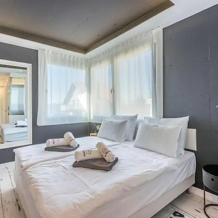 Atemberaubende Am Liebespfad Mit Privatpool, Meerblick, Moskitonetzen, Bbq-bereich Semesterbostad Crikvenica