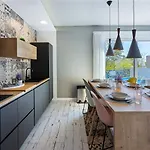 Atemberaubende Am Liebespfad Mit Privatpool, Meerblick, Moskitonetzen, Bbq-bereich Feriehus