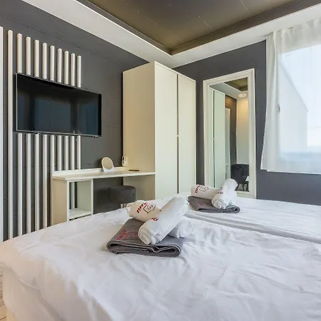 Atemberaubende Am Liebespfad Mit Privatpool, Meerblick, Moskitonetzen, Bbq-bereich * Crikvenica