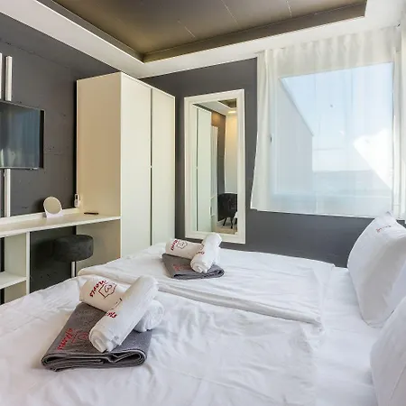 Atemberaubende Am Liebespfad Mit Privatpool, Meerblick, Moskitonetzen, Bbq-bereich Crikvenica