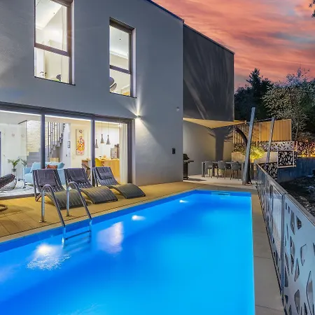 Atemberaubende Am Liebespfad Mit Privatpool, Meerblick, Moskitonetzen, Bbq-bereich Crikvenica