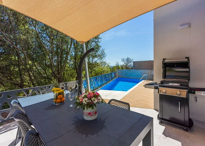 Atemberaubende Am Liebespfad Mit Privatpool, Meerblick, Moskitonetzen, Bbq-bereich *