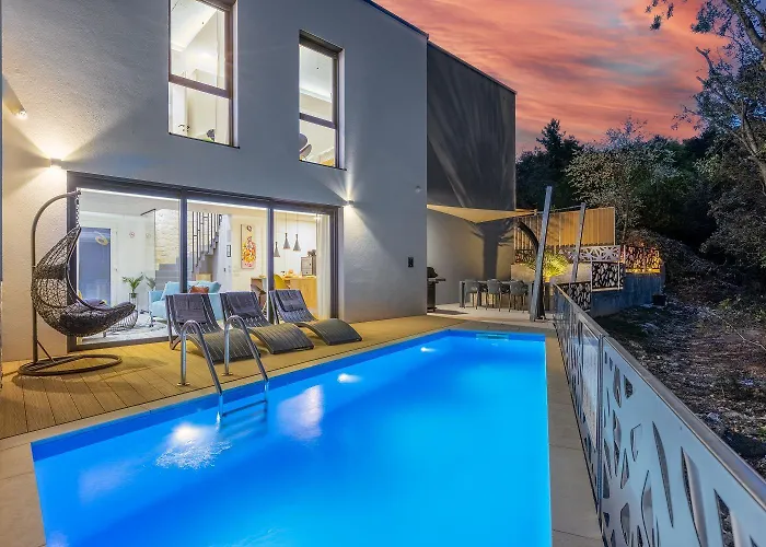 Atemberaubende Am Liebespfad Mit Privatpool, Meerblick, Moskitonetzen, Bbq-bereich Crikvenica